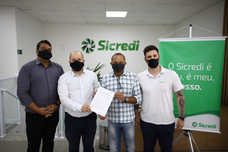Sicredi acerta patrocínio master com a Caldense
