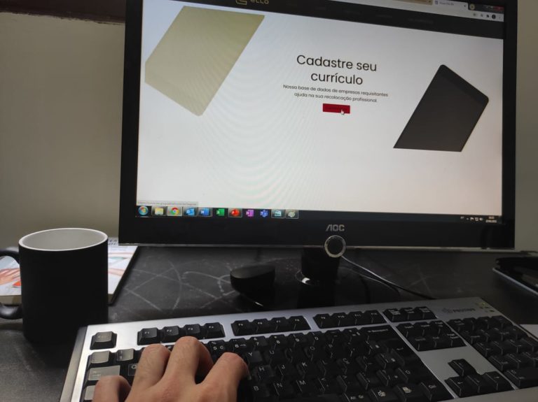 Empresa de Poços investe em tecnologia para quem procura emprego