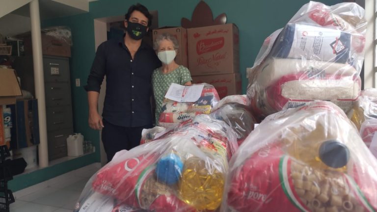 Santa Casa repassa doação de cestas básicas para pacientes carentes da Unacon