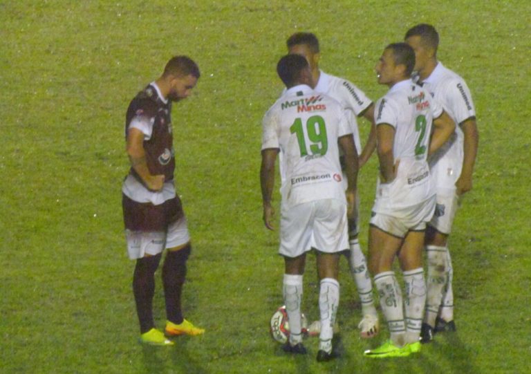 Caldense e Patrocinense ficam no 0 a 0 no Ronaldão