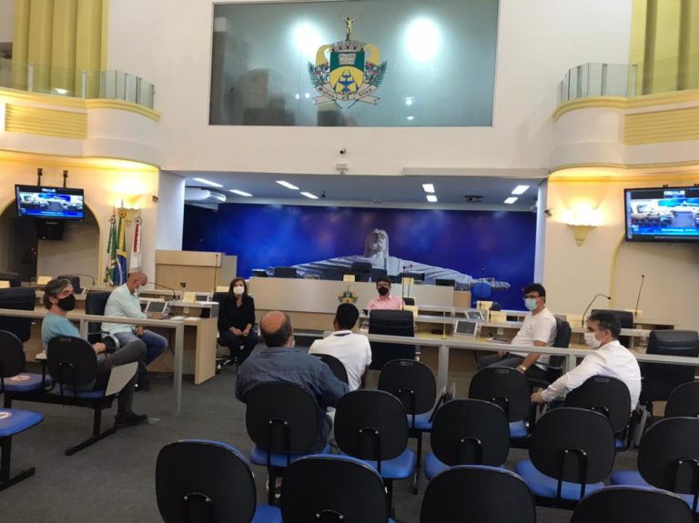 Vereadores instalam grupo de estudos para discutir mobilidade urbana