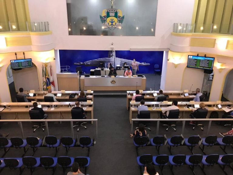 Câmara debate volta às aulas em audiência pública nesta quarta