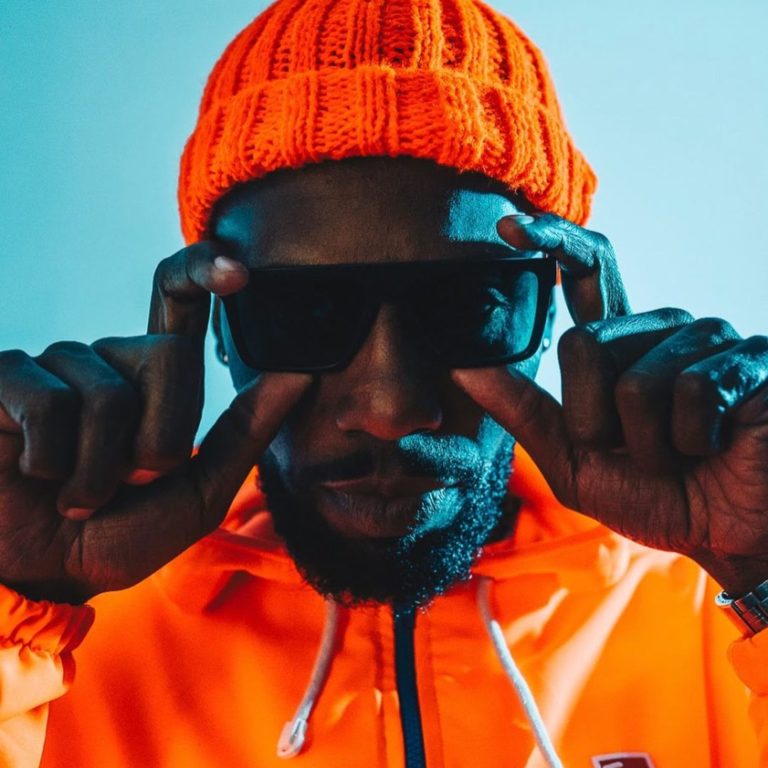 Rapper mineiro Mb2 lança versão ao vivo do seu disco de estreia