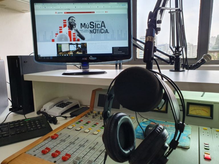 Rádio Libertas FM vai tocar música autoral de compositores locais