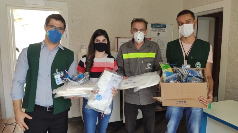 Curimbaba faz doação de EPI’s para a Santa Casa