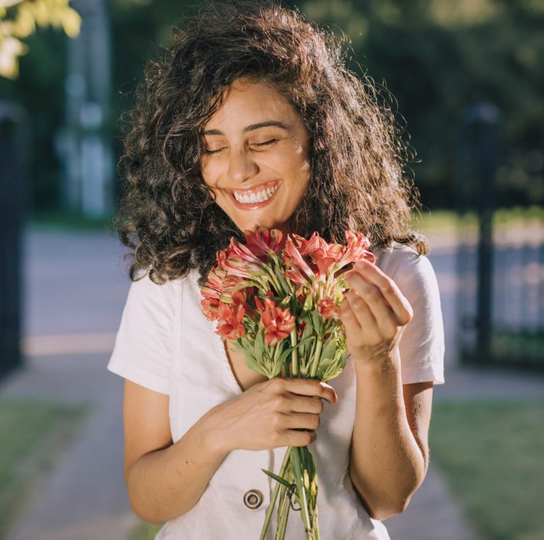 Unimed Poços celebra o Mês da Mulher com programação virtual