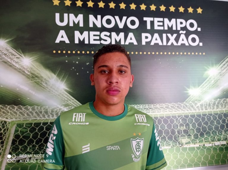 Lateral revelação do Vulcão é emprestado ao América-MG