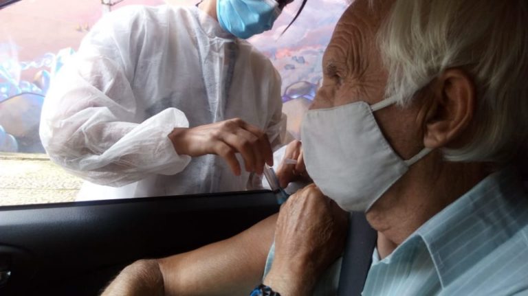 Poços recebe mais de 8 mil unidades para segunda dose da vacina