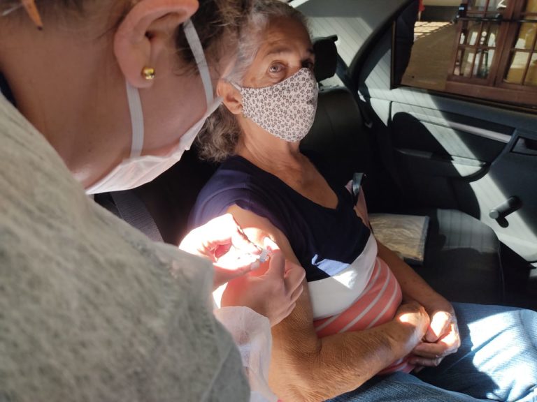 Aplicação da 2ª dose da coronovac continua neste sábado