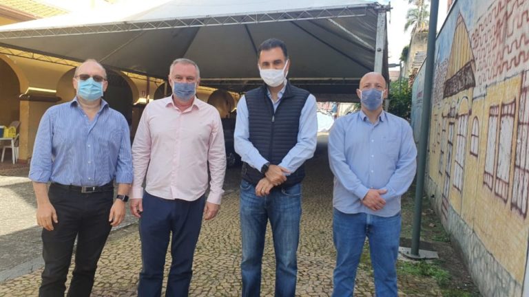 Empresa de Poços doa 2 mil kits de alimentos para campanha “Vacinação Solidária”