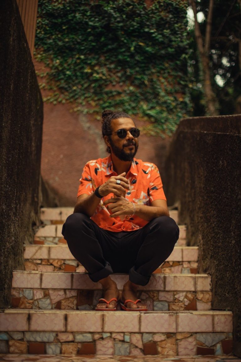 Nego Moura apresenta o ‘Samba de Mineiro’ neste domingo