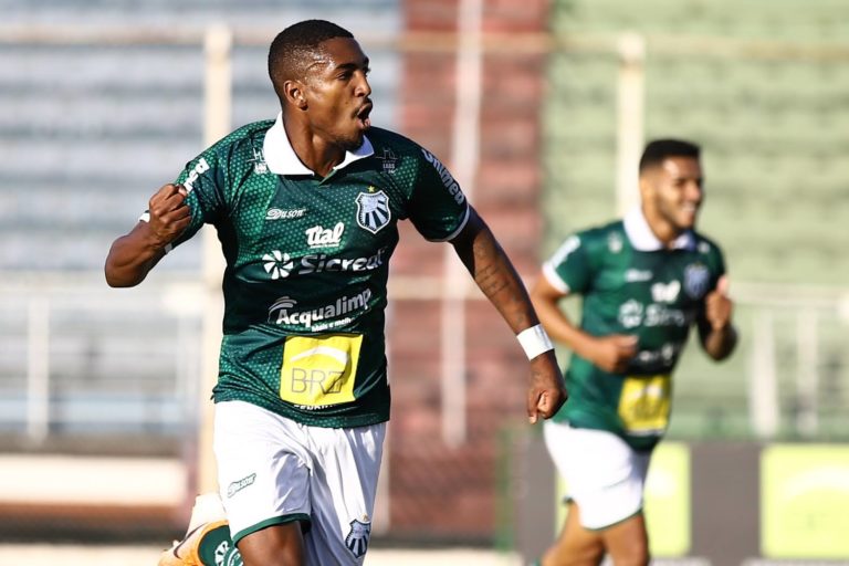 Caldense vence o Uberlândia por 3 a 1 no Ronaldão e alcança líder do grupo