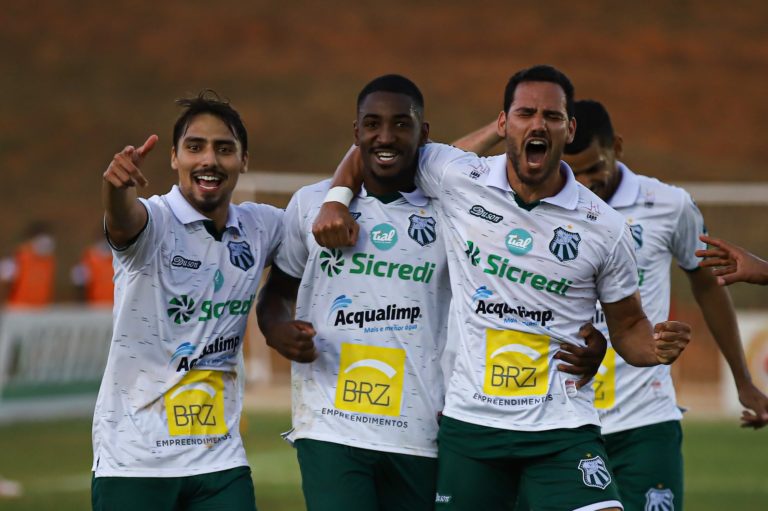 Caldense vence Patrocinense fora de casa por 3 a 2 e assume vice-liderança do grupo