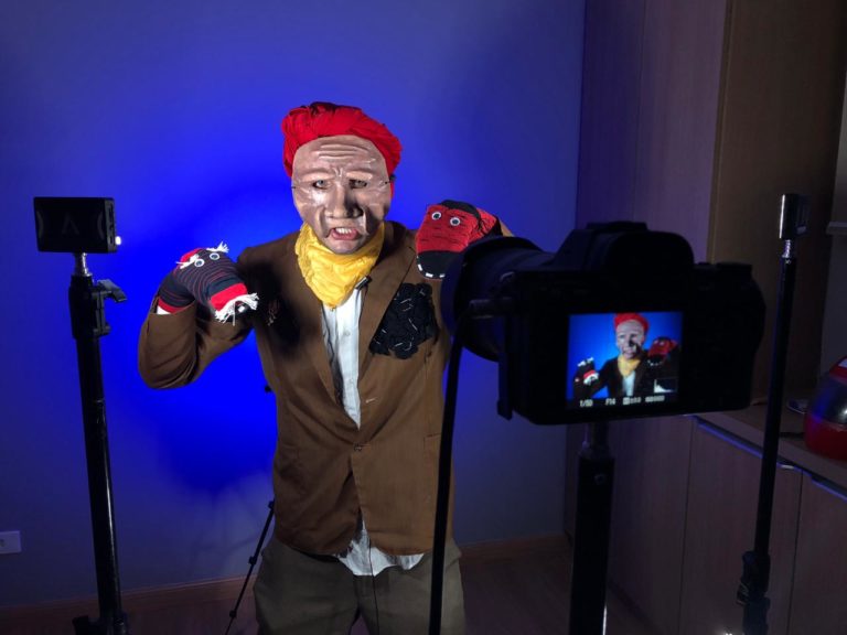 Teatro em Jogo oferece espetáculo ‘O Pirata Gambiarra’ para alunos do Galpão das Artes