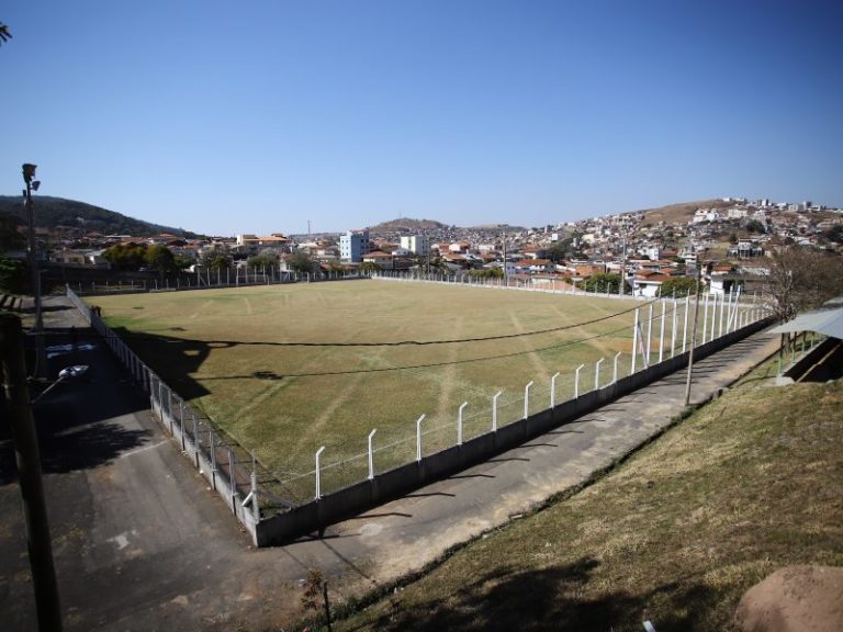 Caldense adota campo do Santa Rosália para implantar escolinha de futebol