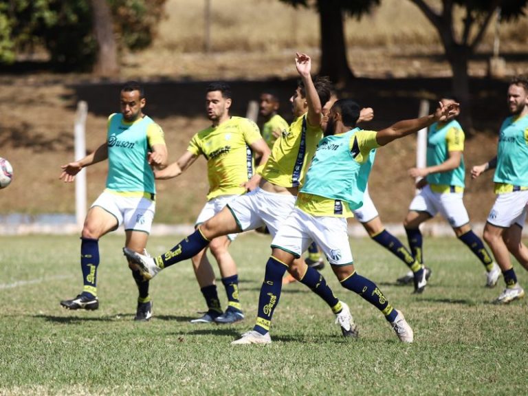 Caldense treina em Uberlândia focada no jogo deste sábado às 16h no Parque do Sabiá