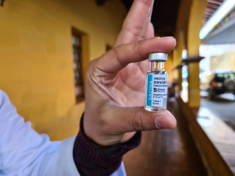 Vacinação contra a Covid-19 chega a pessoas com 36 anos nesta quarta