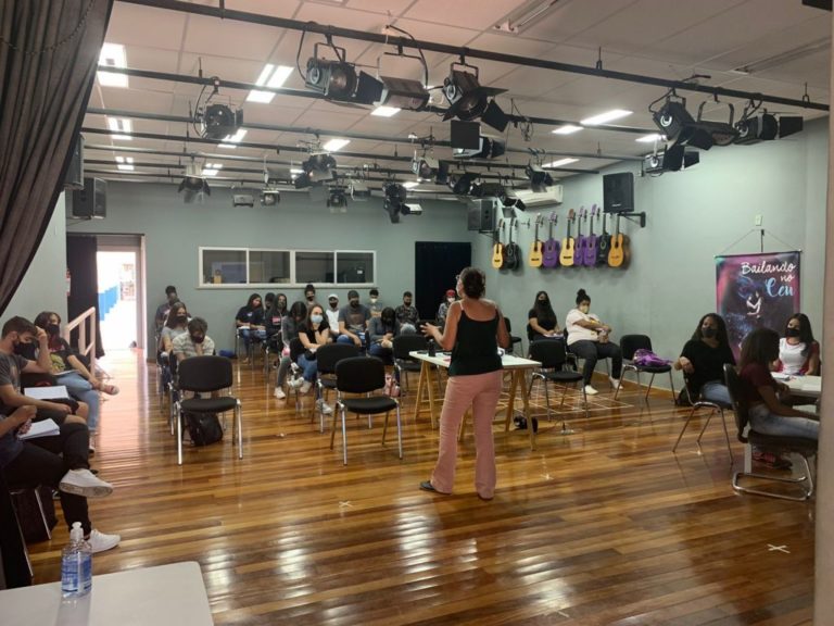 CEU da zona leste oferece curso de assistente administrativo do Senac