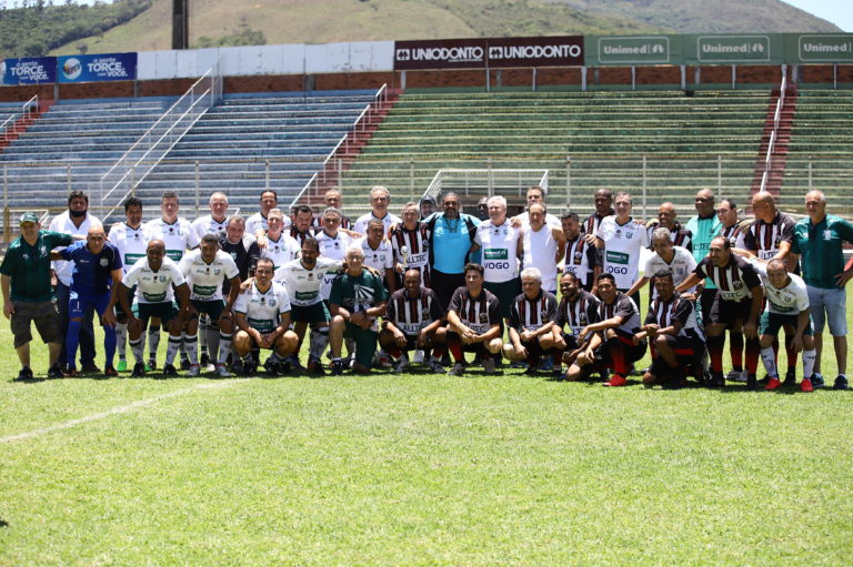 No aniversário de Poços, Caldense Master e Amigos do Aílton Lira empatam em 2 a 2