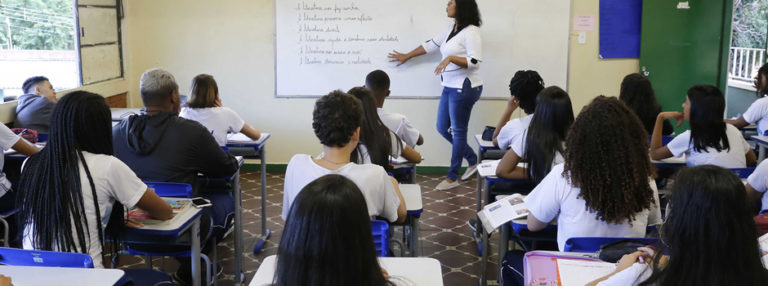 Cadastro escolar para estudar na rede pública de Minas começa nesta quarta-feira, 17