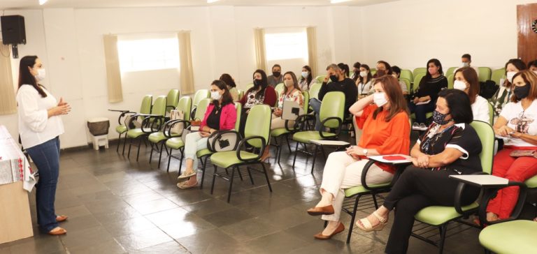 Encontro na secretaria de Educação encerra Programa Ecoa Gestão em 2021