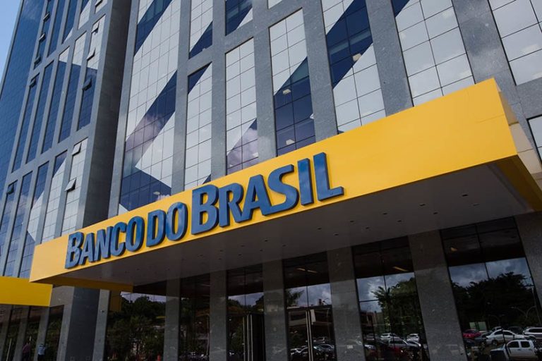 Agências bancárias funcionam para o público até quinta-feira