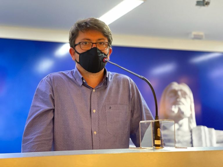 Câmara aprova projeto para distribuição de absorventes a mulheres em vulnerabilidade social