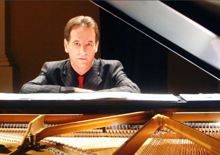 Festival Música nas Montanhas traz o pianista Flávio Augusto nesta terça, 11, em “Pianíssimo”