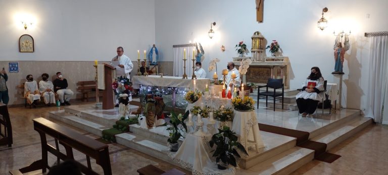 Padre Hiansen celebra missa em ação de graças na Capela da Santa Casa, pelos 18 anos  de ordenação sacerdotal