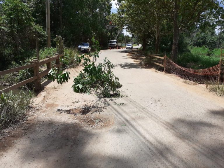 Avenida Celanese está com trânsito interditado em ponte