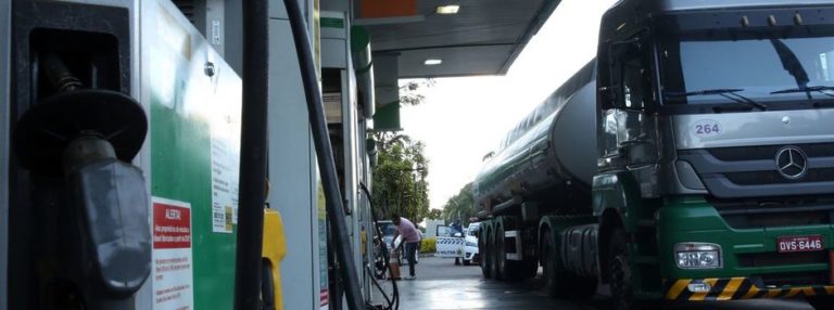 Minas mantém ICMS do diesel a 14% por mais 60 dias