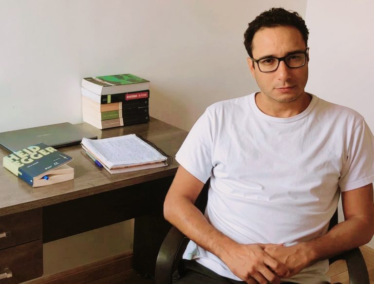 Autor poços-caldense lança livro “Da necessidade de se transformar o mundo”