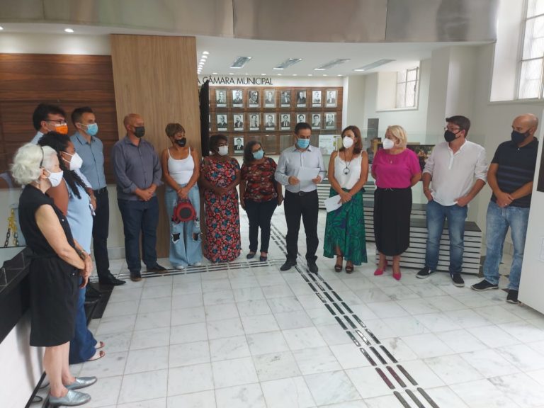 Exposição “A pandemia e a saúde mental da mulher” fica na Câmara até 31 de março