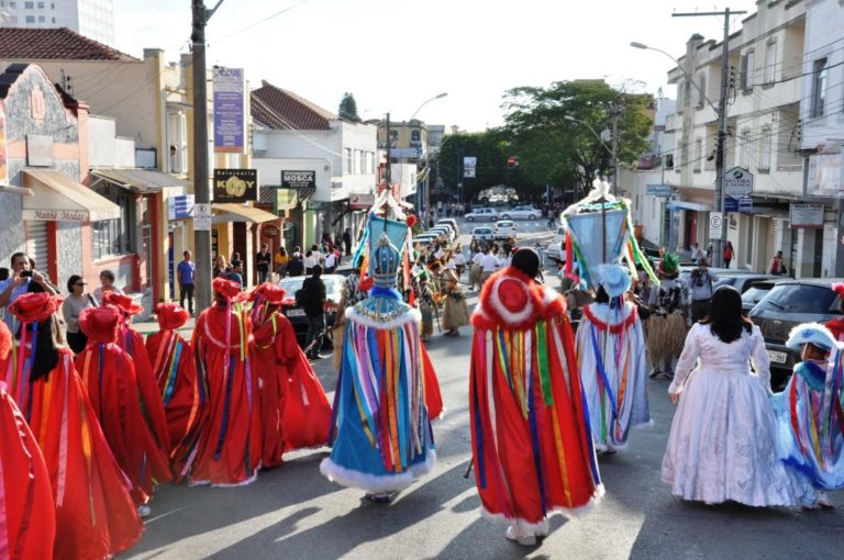 Procissão e Missa Conga encerram as celebrações da festa de São Benedito