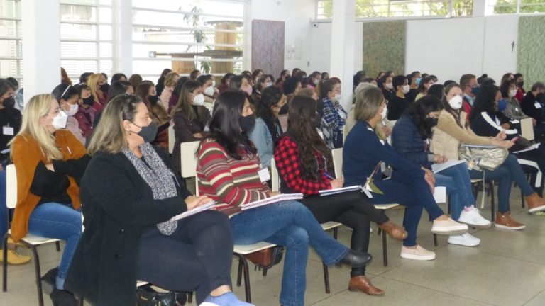 Profissionais da educação participam de encontro sobre “transtorno do espectro autista”