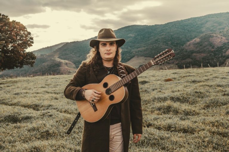 Anderson Martins enaltece a ‘Viola Mineira’ este sábado no Julho Fest  