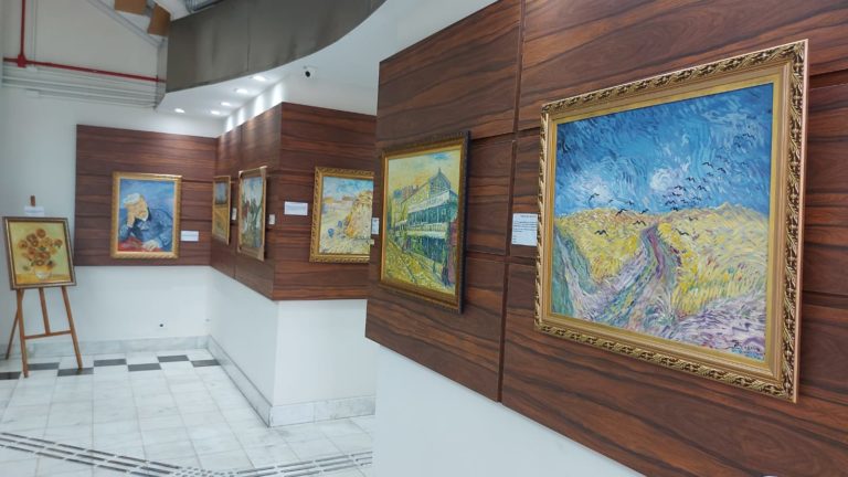 Exposição “Vida e Arte de Vincent Van Gogh” fica na Câmara até 12 de agosto