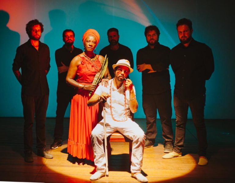Nego Moura e Os Camarás lançam clipe em homenagem às religiões de Matriz Africana
