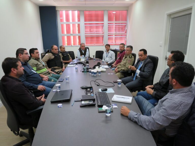 DME e Cemig discutem furtos de fios e equipamentos com polícias