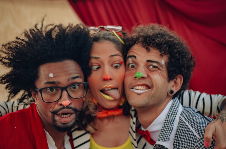 Palco Giratório traz debates e apresentações artísticas para Poços