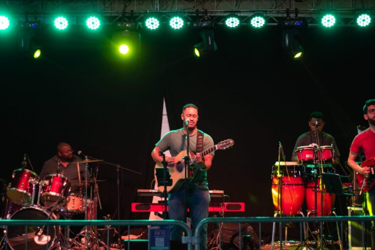 Banda Nêga Olívia faz live no Encarte Musical nesta sexta, 14