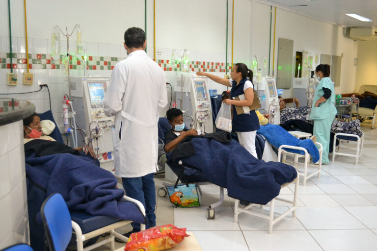 Arrecadação da 2ª Corrida Nossa Santa Casa será revertida troca das poltronas da Hemodiálise 