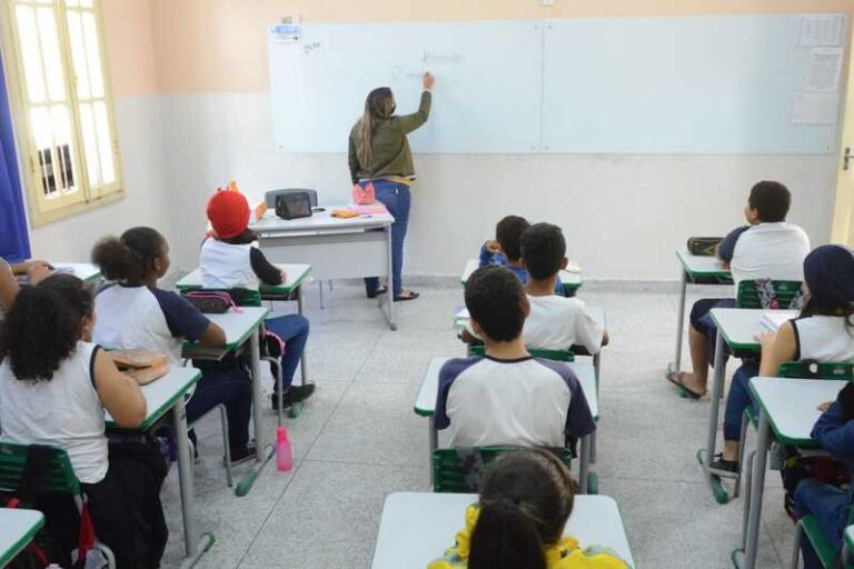 Cadastro escolar para estudar na rede pública de Minas vai até a próxima quarta, dia 30