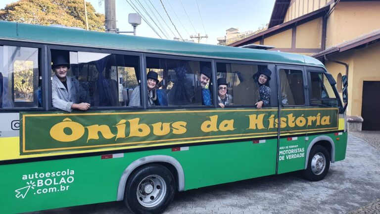 Ônibus da História é um convite para passear pelos 150 anos de Poços