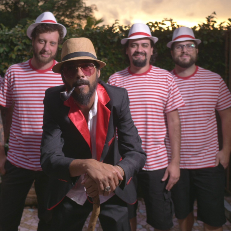 Nego Moura e Os Camarás levam show Acústico para o Palco Sesc