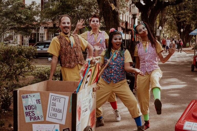 Cia. Nós de Teatro apresenta “Um natal de histórias” no Centro de Artes e Esportes Unificado (CEU) nesta quinta, 22