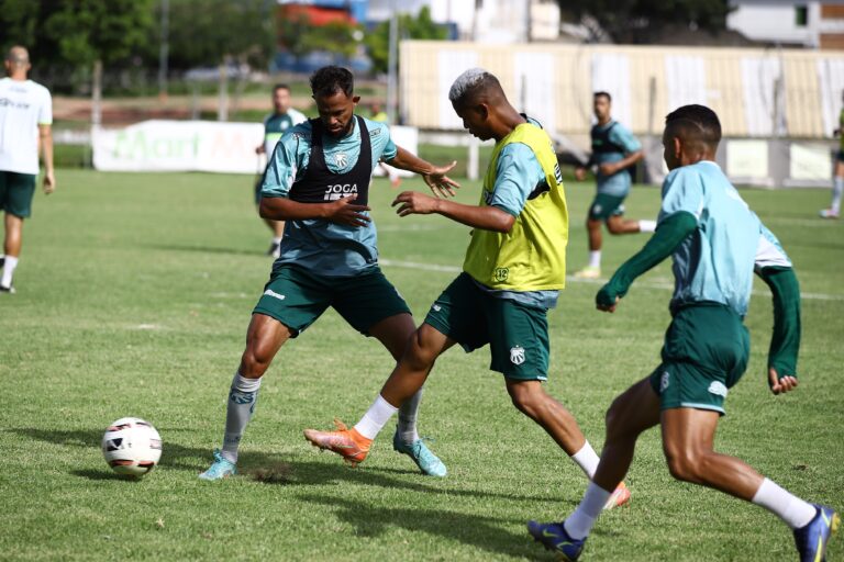 Caldense estreia no Mineiro neste sábado às 16h30 contra o Atlético-MG, em BH