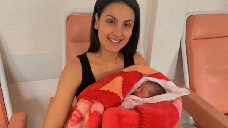 Primeira criança a nascer em Poços em 2023 é menina: Manuela