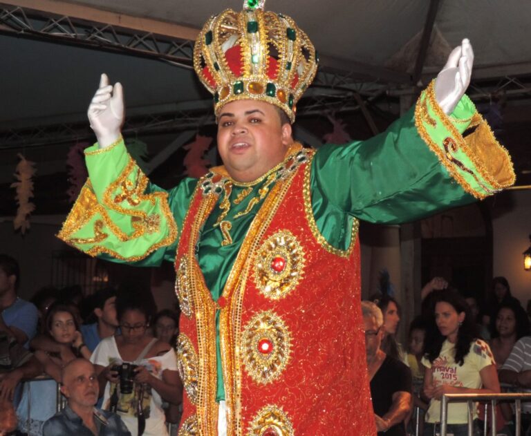 Rei Momo recebe a chave da cidade e abre o Carnaval 2023 na sexta-feira, 17
