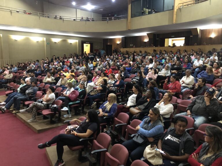 Servidores aprovam com desagravo Acordo Coletivo 2023/2024